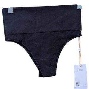 NWT Quince Shaping High-Waisted Thong Soft Smooth Seamless size XS black (3)
